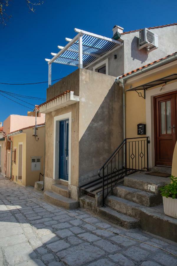 Little House In Baska Apartment Bagian luar foto